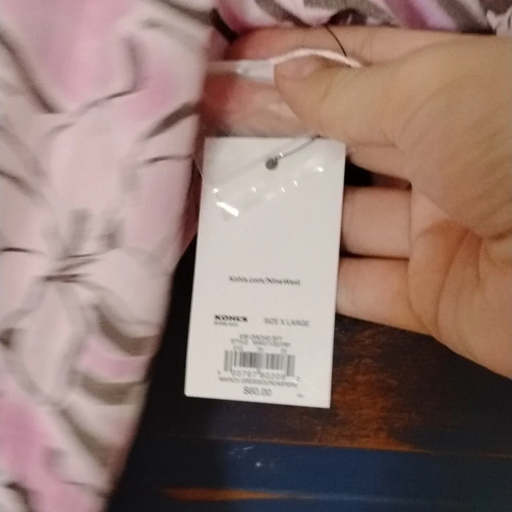 Dress - Picture 3 of 6